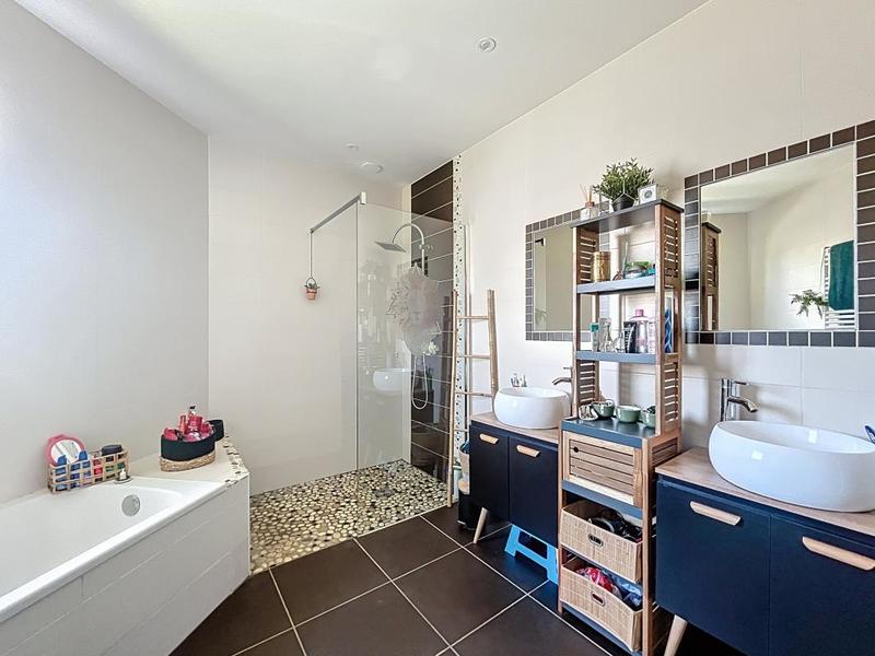 Maison - 160 m² - 5 pièces