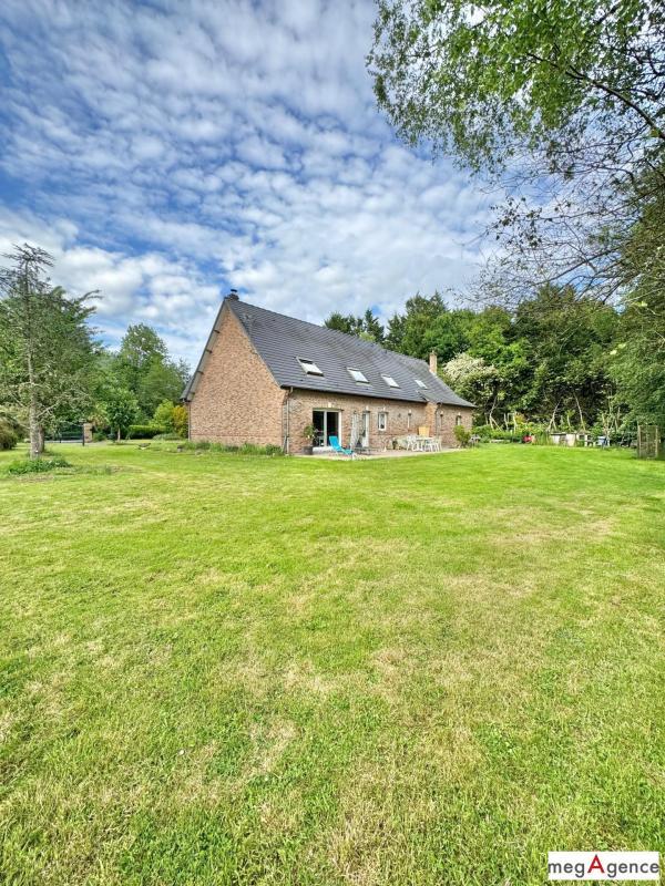 Maison - 180 m² - 8 pièces