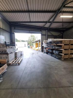 Entrepôt - 920 m² - 10 pièces