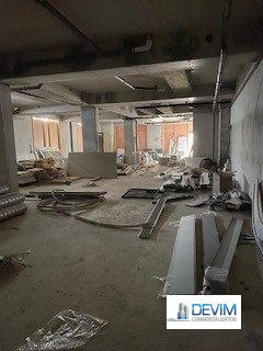 Local commercial - 258 m²