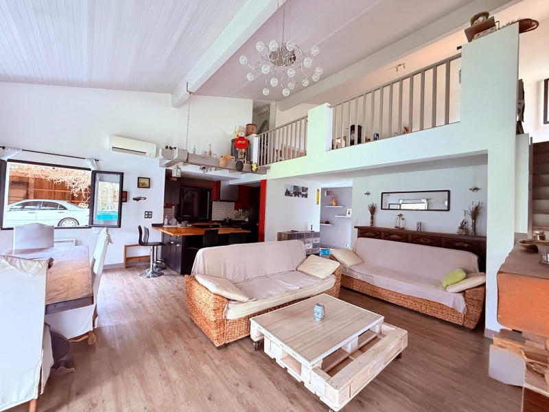 Maison - 170 m² - 5 pièces