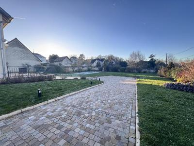 Maison - 195 m² - 6 pièces