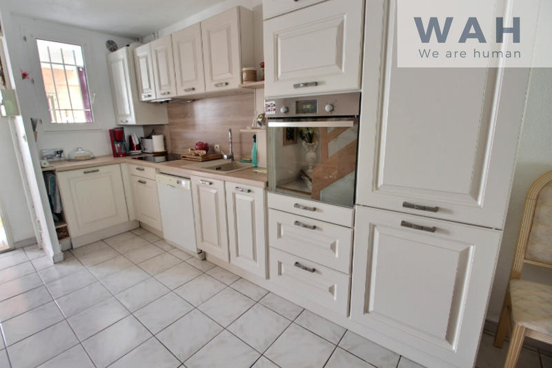 Maison - 77 m² - 6 pièces