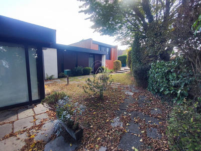 Maison - 189 m² - 8 pièces