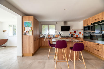 Maison contemporaine - 203 m² - 7 pièces