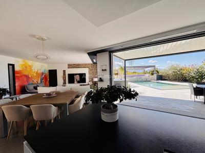 Maison - 143 m² - 5 pièces