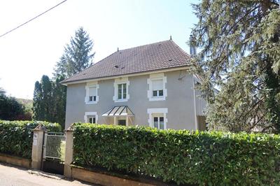 Maison de village - 222 m² - 9 pièces