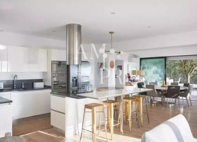 Maison - 148 m² - 6 pièces