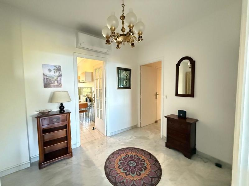 Appartement - 93 m² - 3 pièces