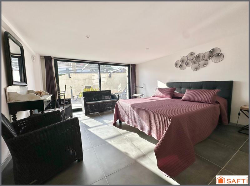 Maison - 212 m² - 8 pièces