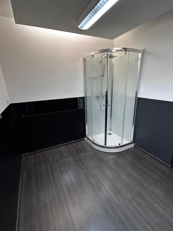 Local d'activités - 39 m² - 3 pièces