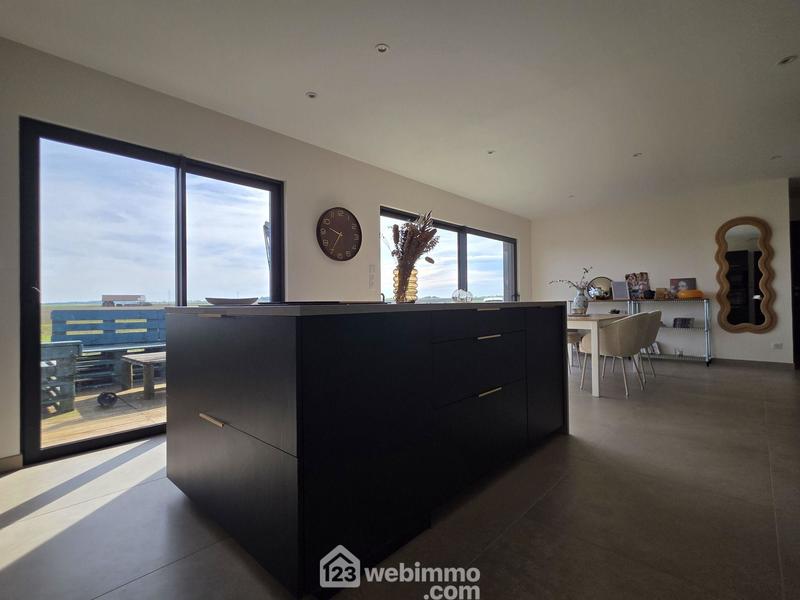 Maison - 95 m² - 4 pièces