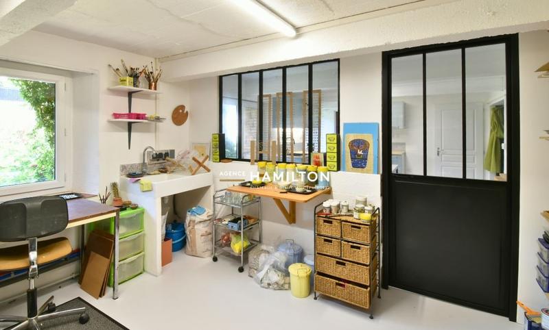 Maison - 220 m² - 7 pièces