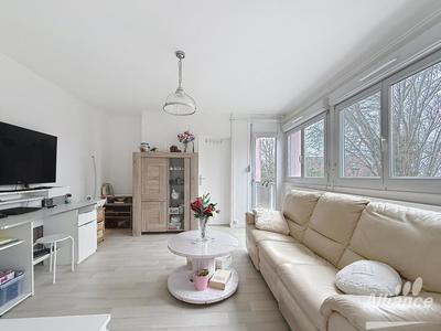 Appartement - 79 m² - 4 pièces