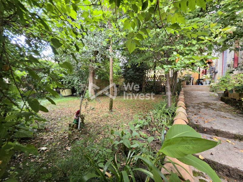 Maison - 280 m² - 8 pièces