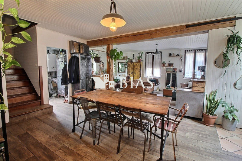 Maison - 174 m² - 7 pièces