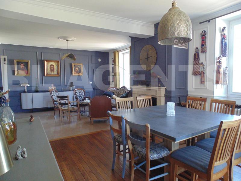 Propriété - 150 m² - 8 pièces