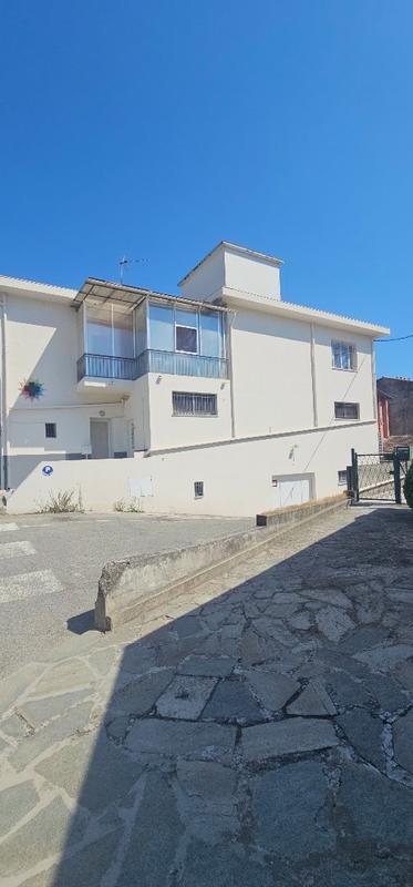 Immeuble - 230 m² - 3 pièces