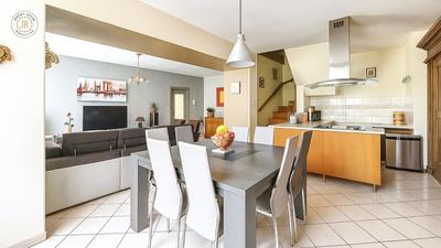 Maison - 190 m² - 7 pièces