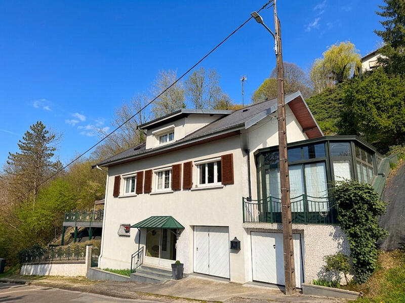 Maison - 160 m² - 8 pièces