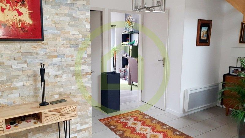 Maison - 215 m² - 9 pièces