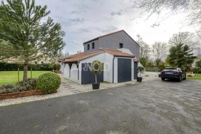 Maison - 170 m² - 6 pièces