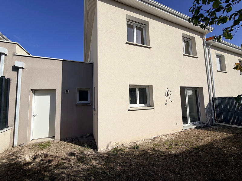Maison - 99 m² - 4 pièces