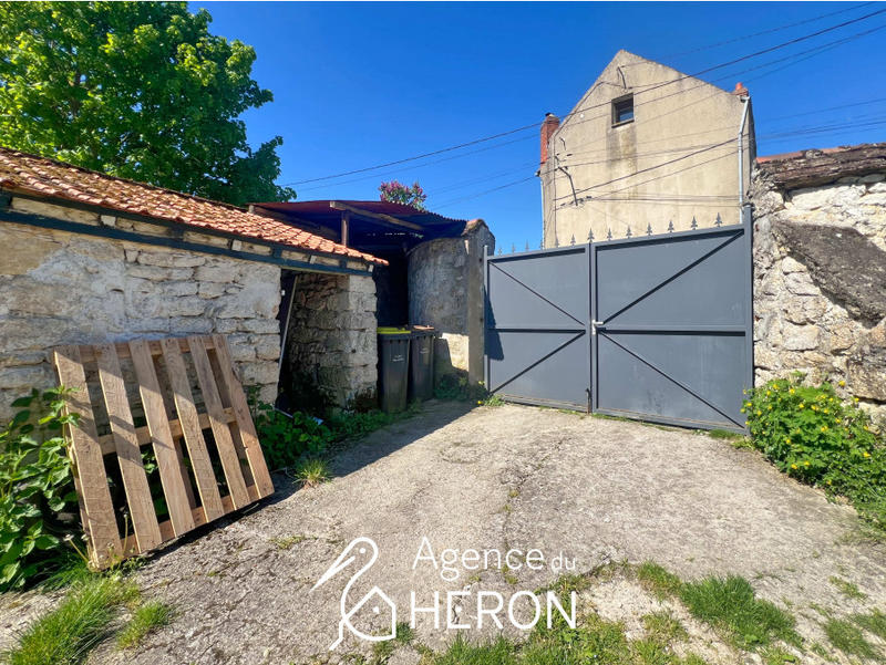 Maison - 104 m² - 4 pièces