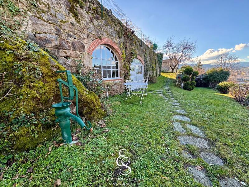 Villa - 230 m² - 11 pièces