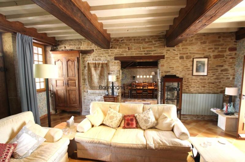 Propriété - 263 m² - 8 pièces