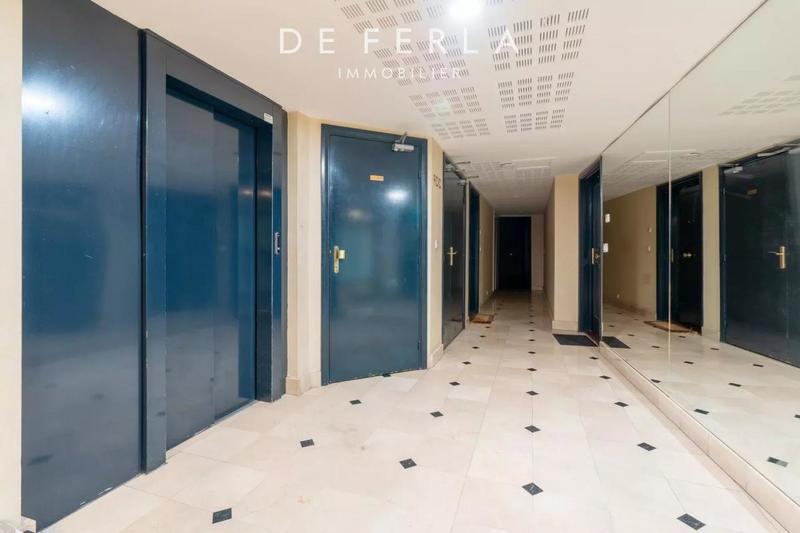 Studio - 30 m² - 1 pièce