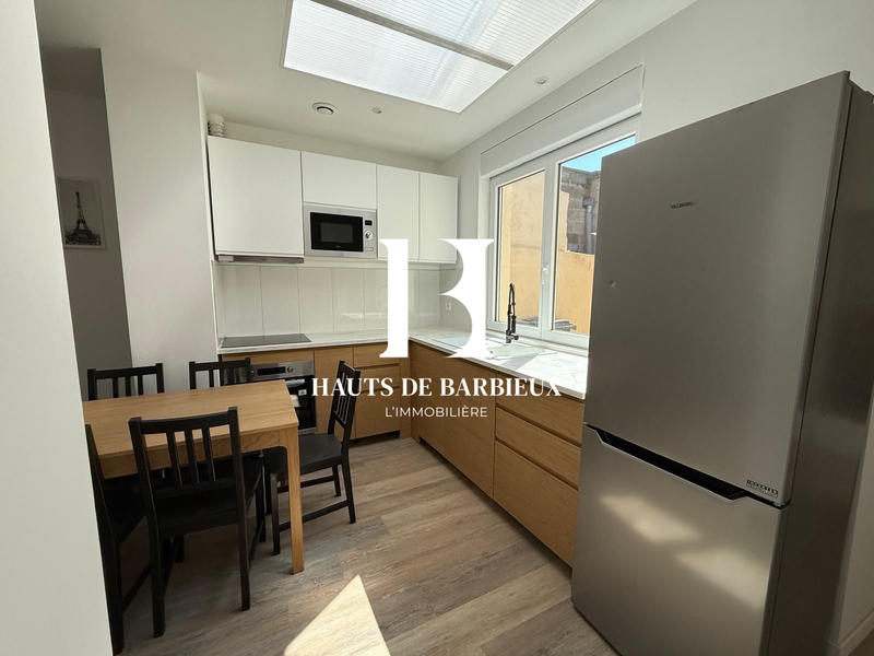 Maison - 84 m² - 6 pièces