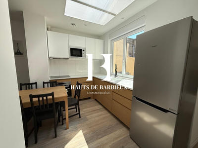 Maison - 84 m² - 6 pièces