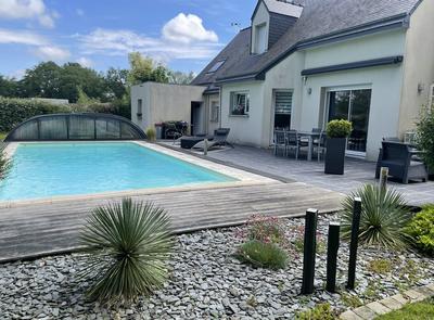 Maison - 187 m² - 8 pièces