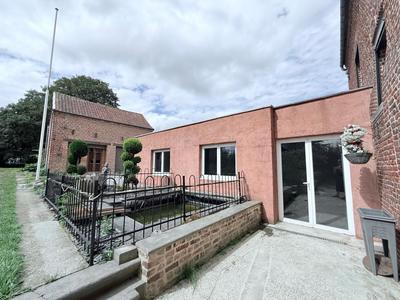 Maison - 450 m² - 16 pièces