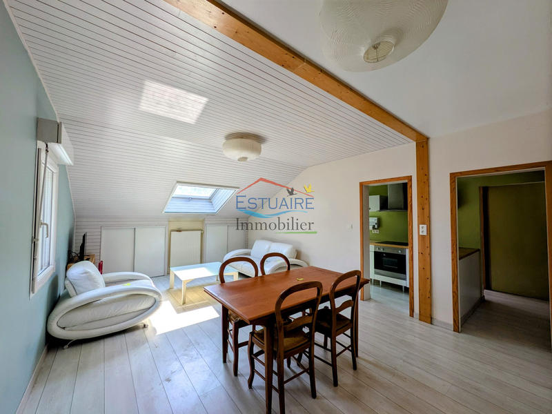 Maison traditionnelle - 178 m² - 8 pièces