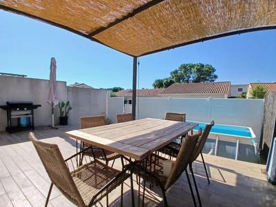 Maison - 90 m² - 4 pièces