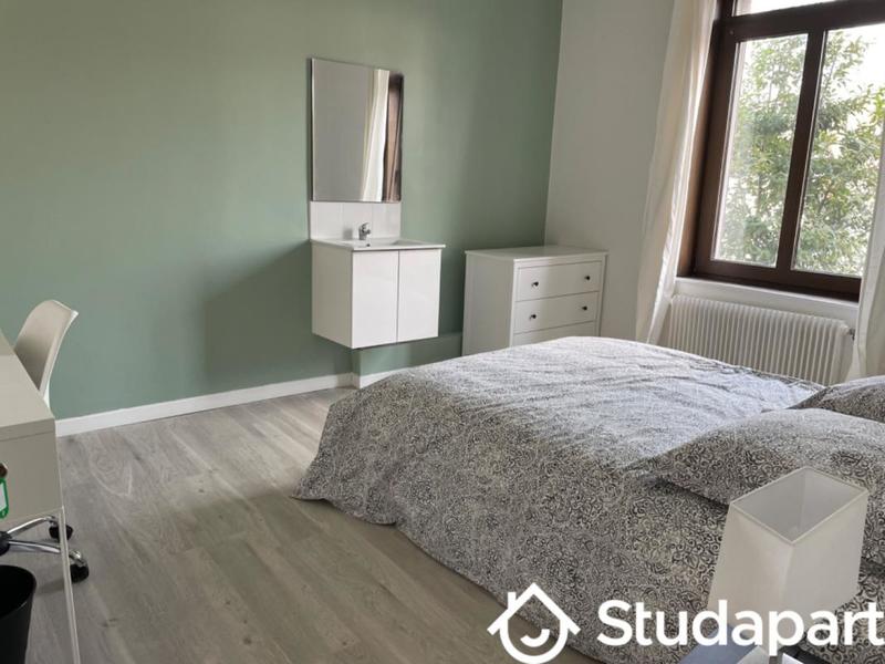 Chambre - 13 m² - 1 pièce