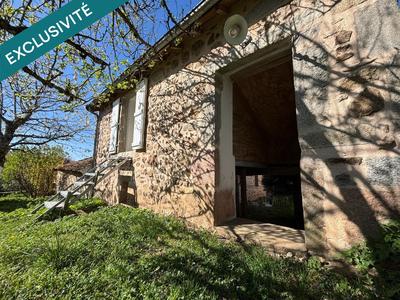 Maison - 242 m² - 8 pièces