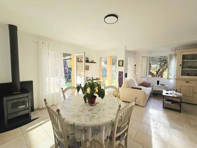 Maison jumelée - 92 m² - 4 pièces