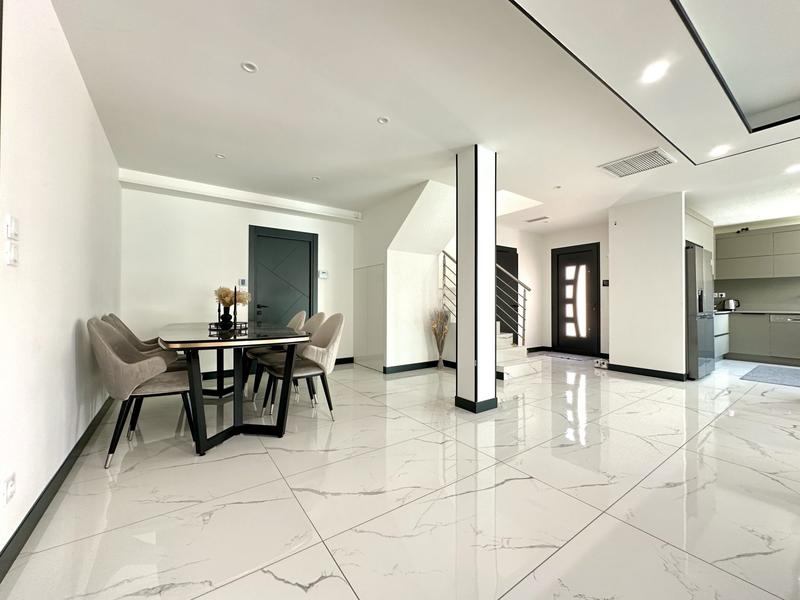 Maison contemporaine - 227 m² - 6 pièces