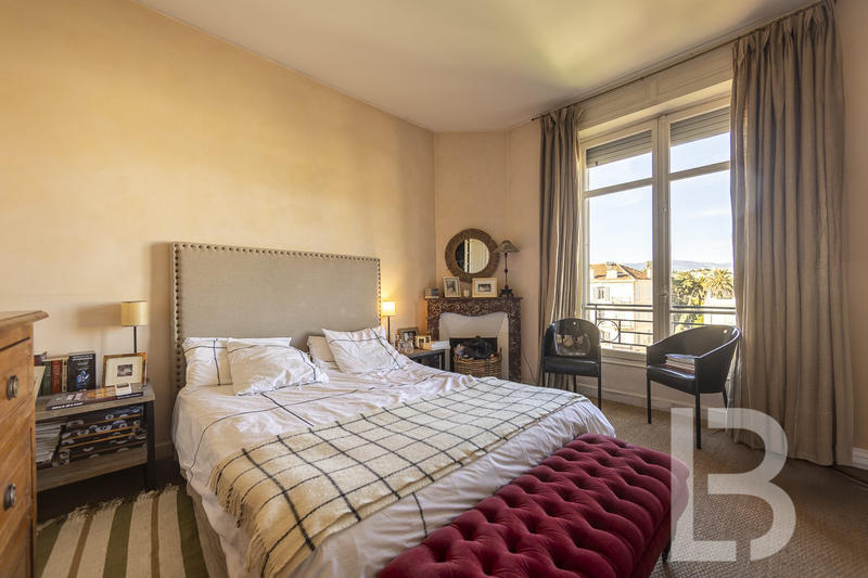 Appartement - 98 m² - 4 pièces