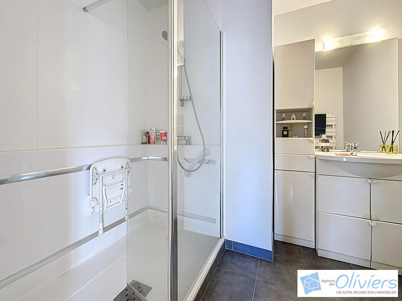 Maison - 181 m² - 8 pièces