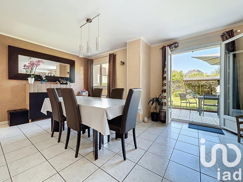 Maison - 121 m² - 6 pièces