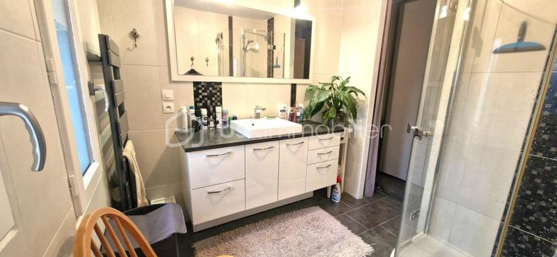 Maison - 156 m² - 8 pièces