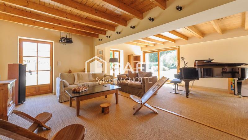 Maison de maîtres - 240 m² - 8 pièces