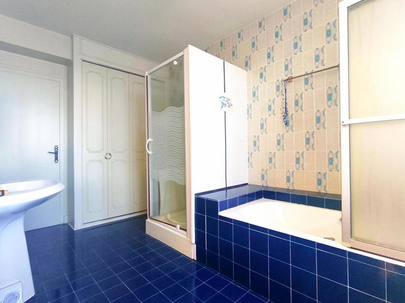 Maison - 280 m² - 7 pièces