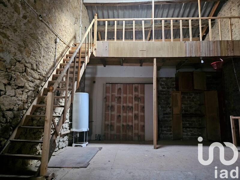 Loft - 139 m² - 2 pièces