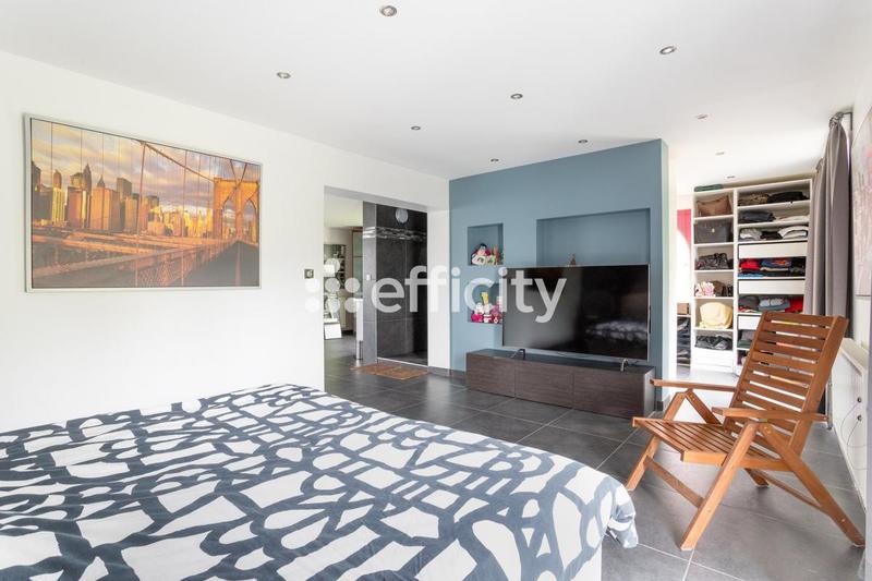 Maison - 298 m² - 7 pièces