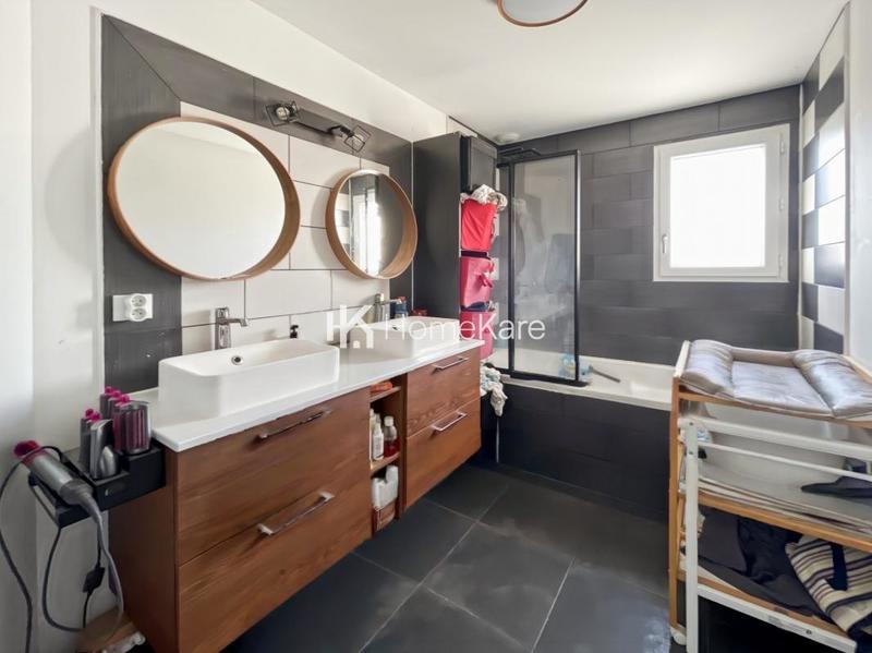 Maison - 100 m² - 4 pièces